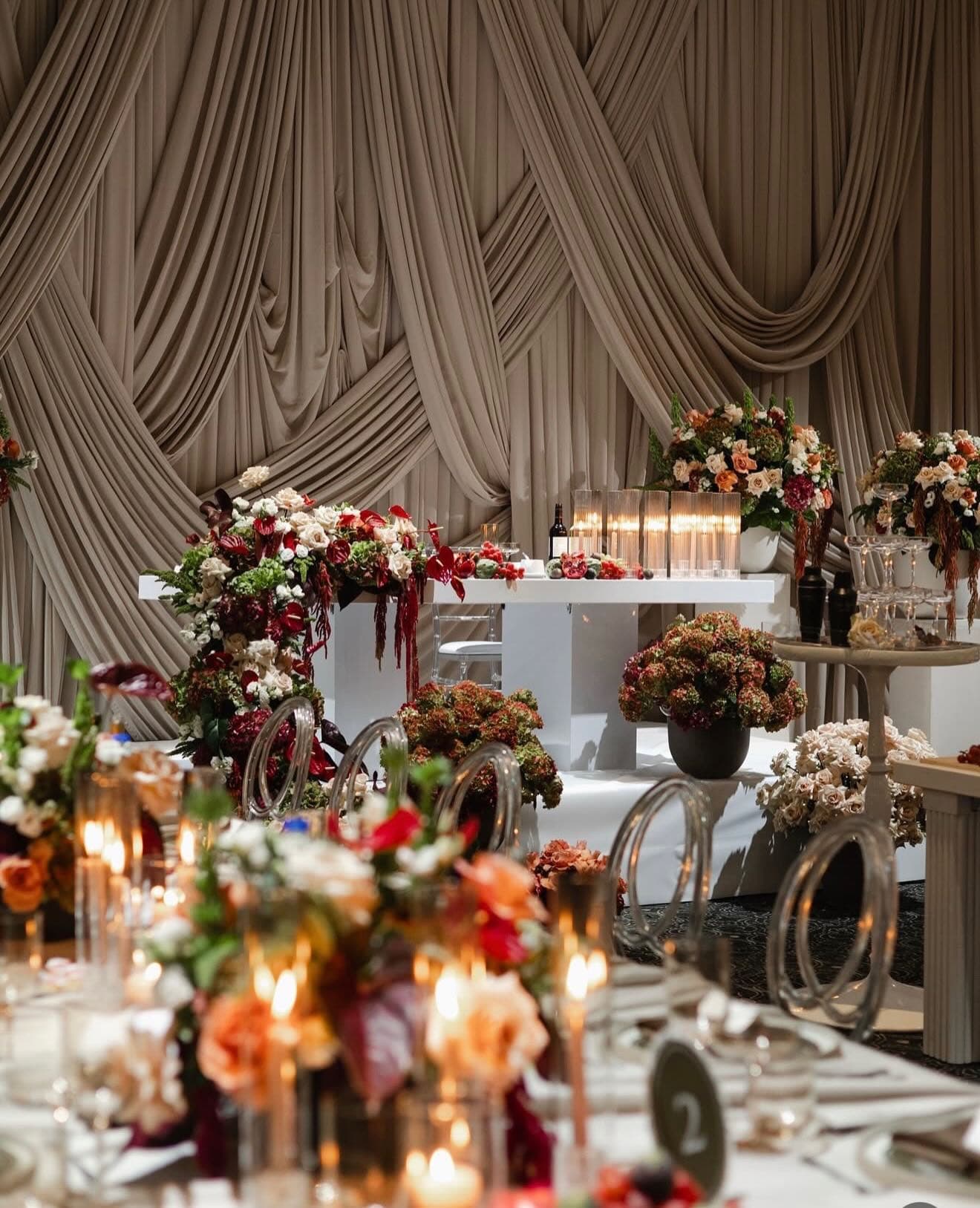 Where sophistication meets sweet indulgence — inside The Venetian.

@purpletreephotography 
@tveproductions 
@linencloset 
@gattoflowers 
@rusticbakery318 
@jennaplannedthis 
@detailzfurniturerentals 
@tabletalesinc
@have_a_seat_events
@nickogrittaniartistry