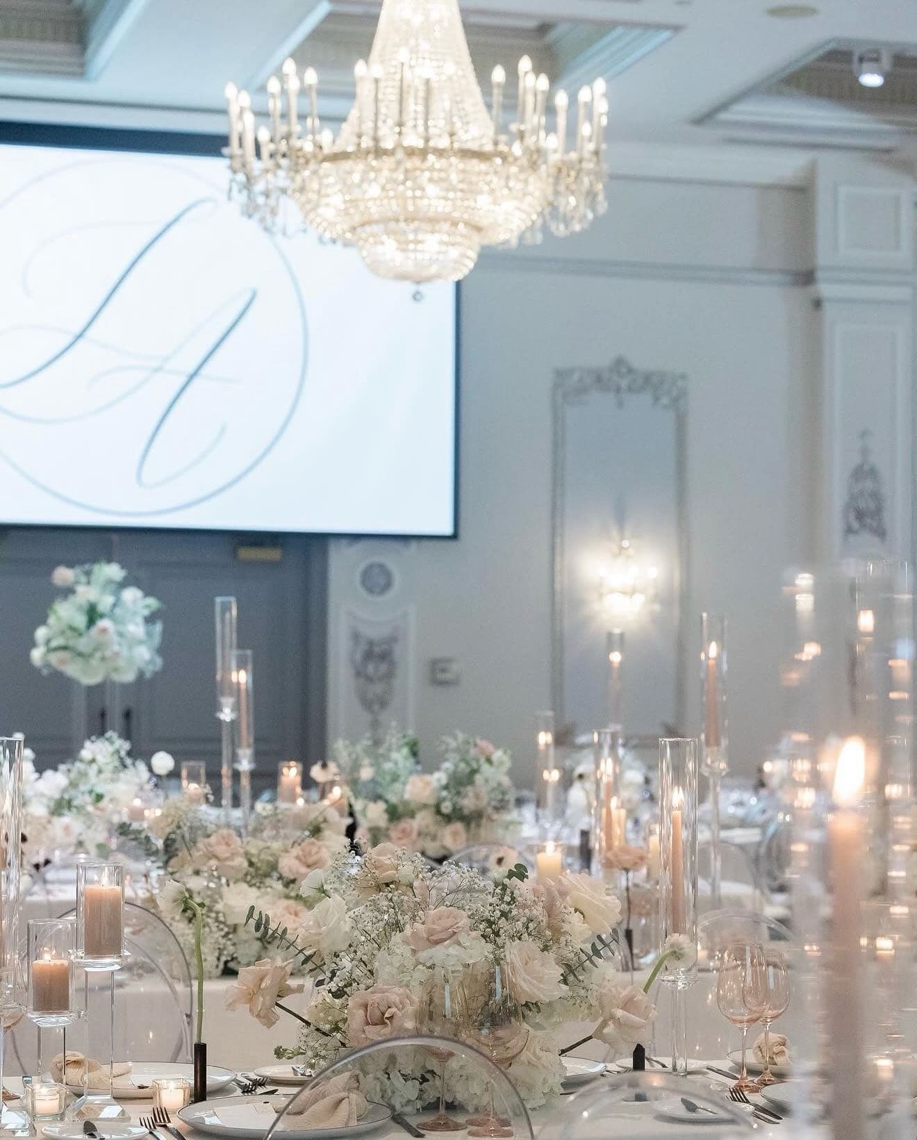 Forever starts here ✨🤍 
celebrating love at The Venetian a night we’ll never forget 

@everlastingmoments 
@preciousflowers_ 
@blushingaura 
@splendidsettings 
@eventrentalgroup